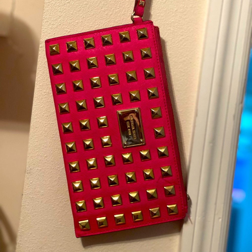 Michael kor wristlet